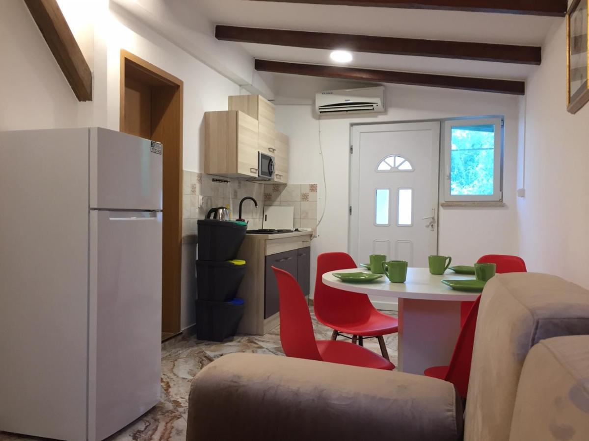 One-Bedroom Apartment, Wifi, Airco, Parking, Washing Machine, Grill 梅杜林 外观 照片