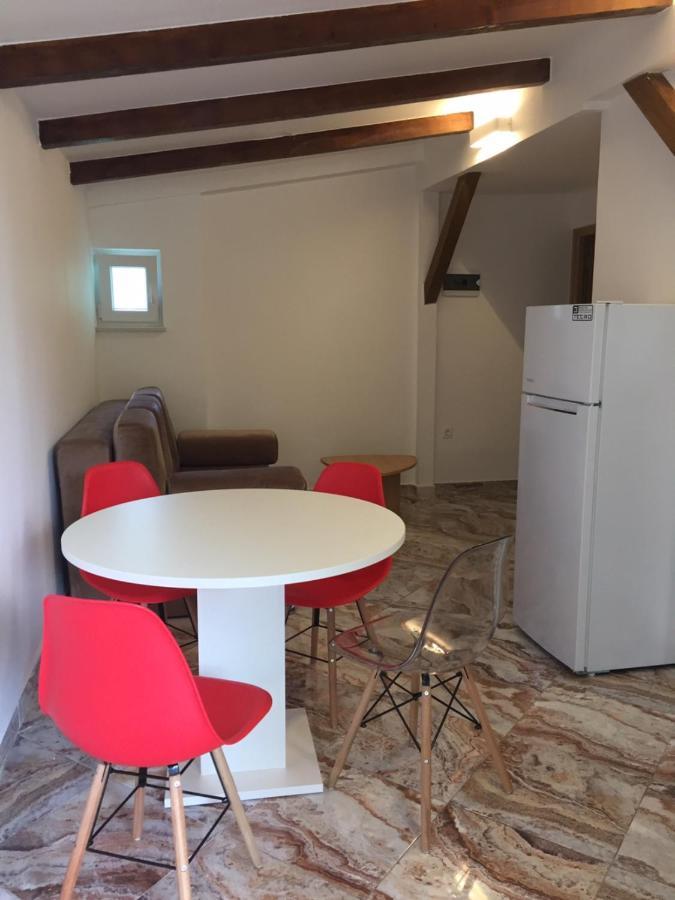 One-Bedroom Apartment, Wifi, Airco, Parking, Washing Machine, Grill 梅杜林 外观 照片